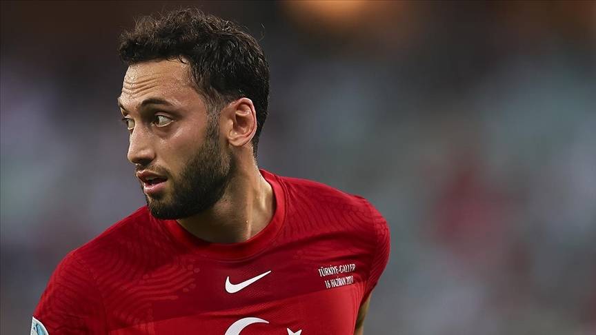 Hakan Çalhanoğlu bombası: Fenerbahçe Inter'le 30 milyon euro'luk pazarlığa girdi! 10